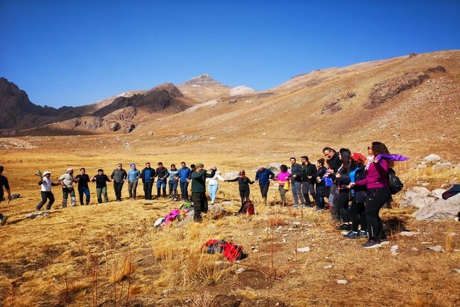 CİSAD dağcıları 3764 metre Karadağa zirve yaptı galerisi resim 4