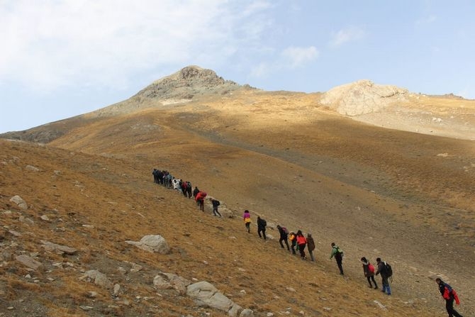 CİSAD dağcıları 3764 metre Karadağa zirve yaptı galerisi resim 6