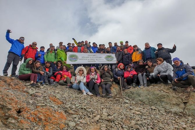 CİSAD dağcıları 3764 metre Karadağa zirve yaptı galerisi resim 9