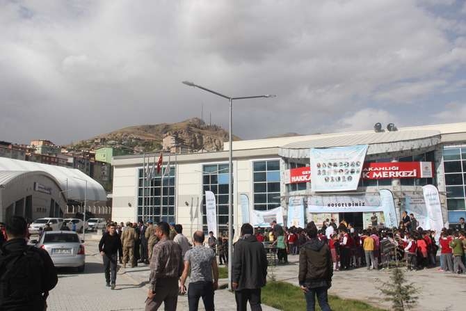 Hakkari'de 1 .Kitap Fuarı galerisi resim 1