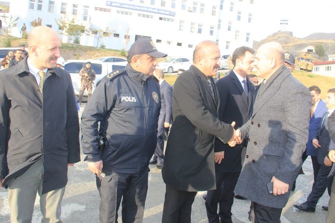 Bakan Soylu, Hakkari’de yaralı askerleri ziyaret etti galerisi resim 7