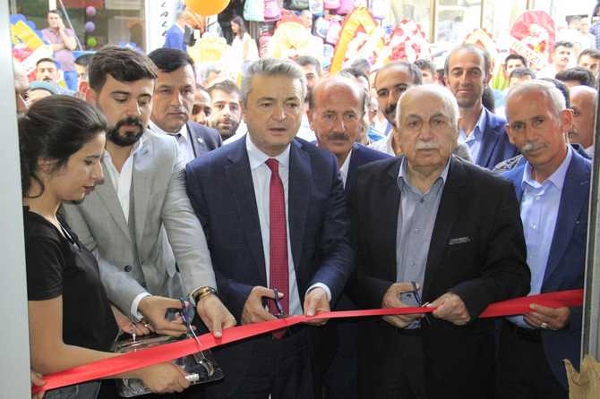 Hakkari'de Vural Eczanesi Hizmete Açıldı galerisi resim 1