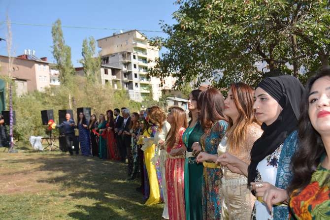 Başaran ve Özbek ailesinin mutlu günü galerisi resim 1