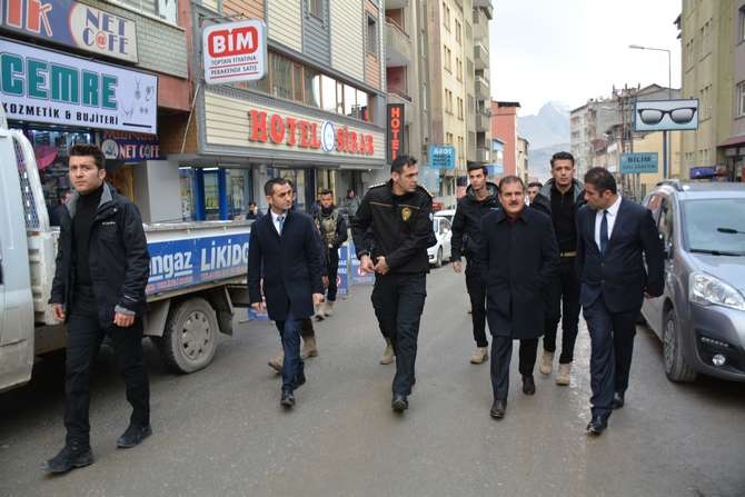 Vali Akbıyık’tan Reng-i Hakkari’ye ziyaret galerisi resim 1