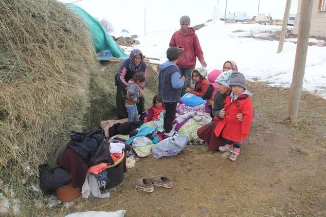 Başkale depreminde ilk fotoğraflar galerisi resim 1