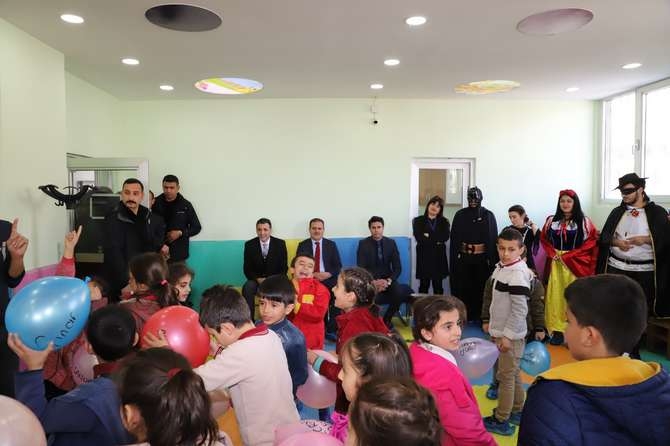 Vali Abıyık'tan çocuk oyun merkezine ziyaret galerisi resim 5