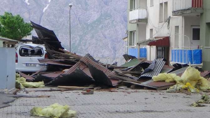 Hakkari'de fırtına dehşeti yaşandı galerisi resim 12