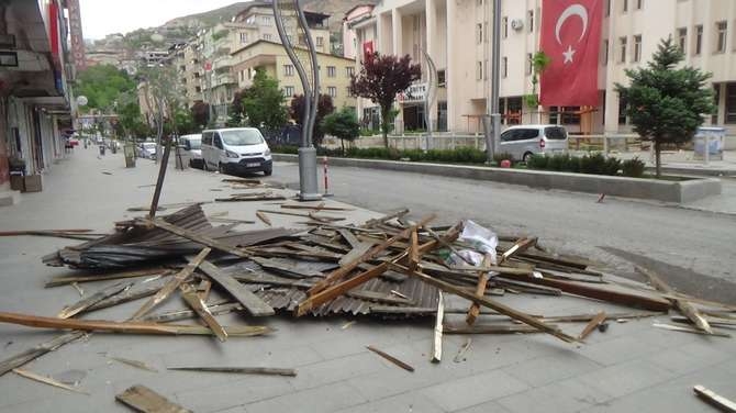 Hakkari'de fırtına dehşeti yaşandı galerisi resim 13