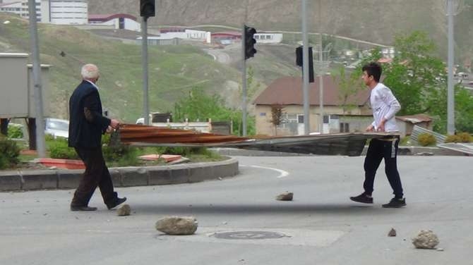 Hakkari'de fırtına dehşeti yaşandı galerisi resim 4