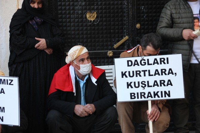 HDP önünde oturma eylemi galerisi resim 3