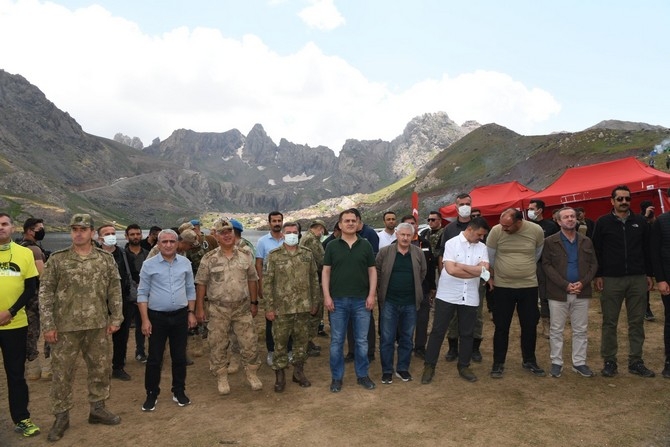 Cilo ve Sat Dağlarında halaylar çekildi galerisi resim 10