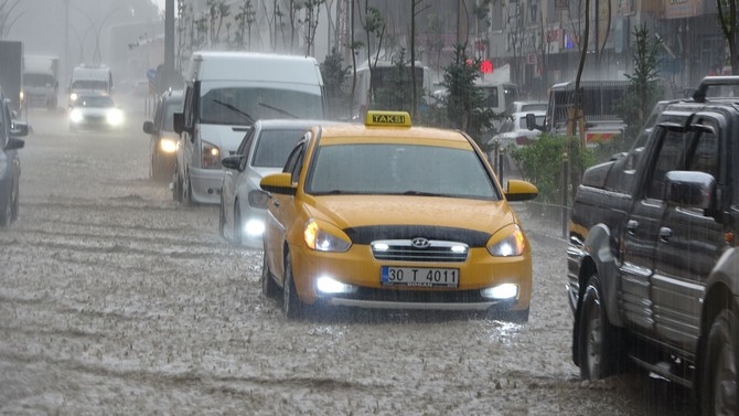 Yüksekova'dan sel kareleri galerisi resim 1