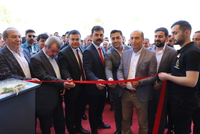 Hakkari’de Ahqam Lounge’ye görkemli açılış galerisi resim 3