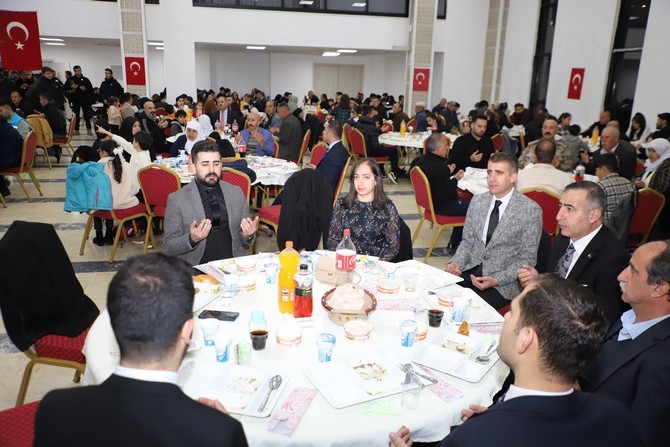 Şehit ve Gazi ailelerine iftar yemeği galerisi resim 11