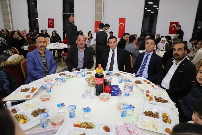 Şehit ve Gazi ailelerine iftar yemeği galerisi resim 7