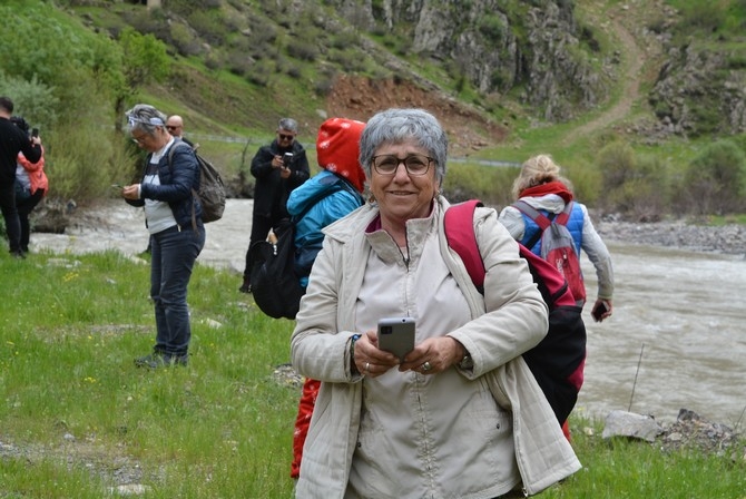 Turistler Ters lale bahçesine hayran kaldı galerisi resim 25