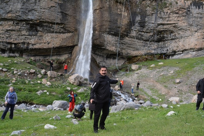 Turistler Ters lale bahçesine hayran kaldı galerisi resim 42