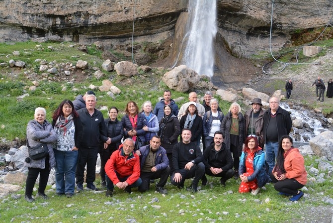 Turistler Ters lale bahçesine hayran kaldı galerisi resim 43