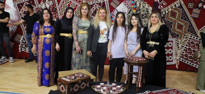 Halk eğitim merkezi sergisine yoğun ilgi