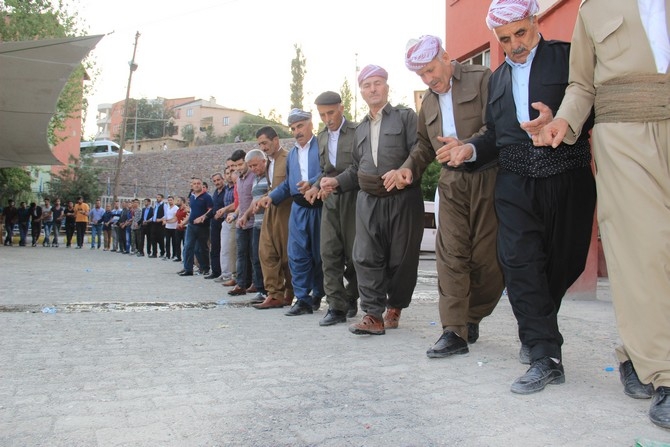 26-07-2015 Temmuz Ayı Hakkari Düğünleri galerisi resim 23