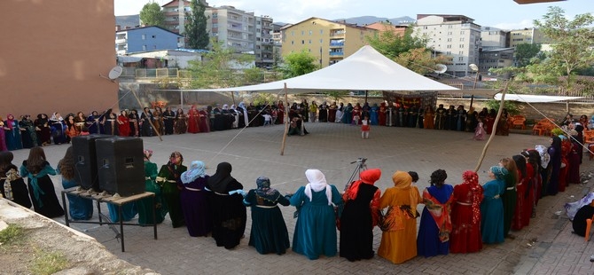 Nazdar ile Azad Ölmez'in çiftinin mutlu günü galerisi resim 1