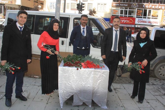 Hakkari’de Halaylı 8 Mart kutlaması galerisi resim 20