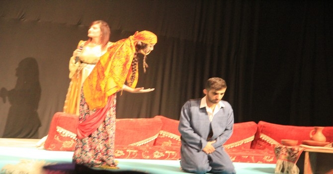 Bir tutam kültür tiyatro oyunu galerisi resim 12