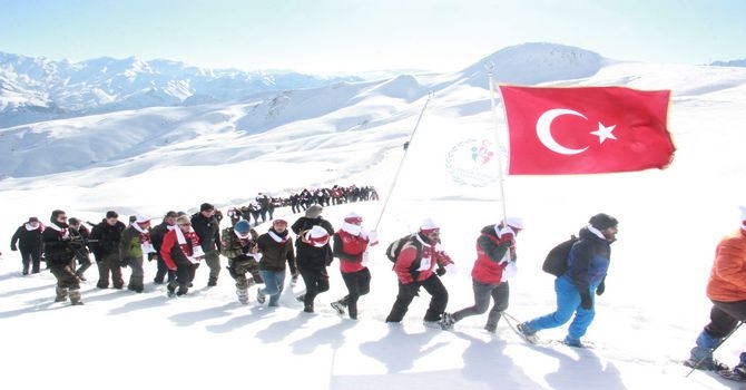 Sarıkamış şehitleri Hakkari'de anıldı galerisi resim 10