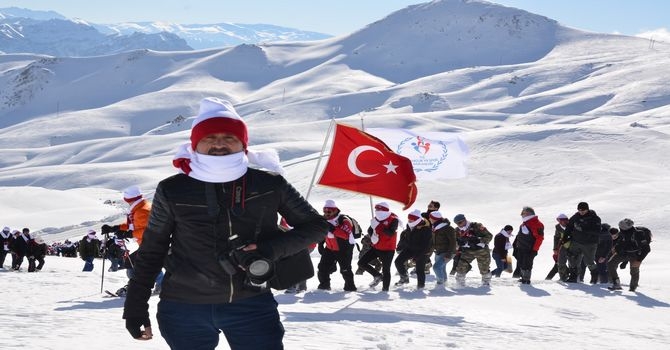 Sarıkamış şehitleri Hakkari'de anıldı galerisi resim 25