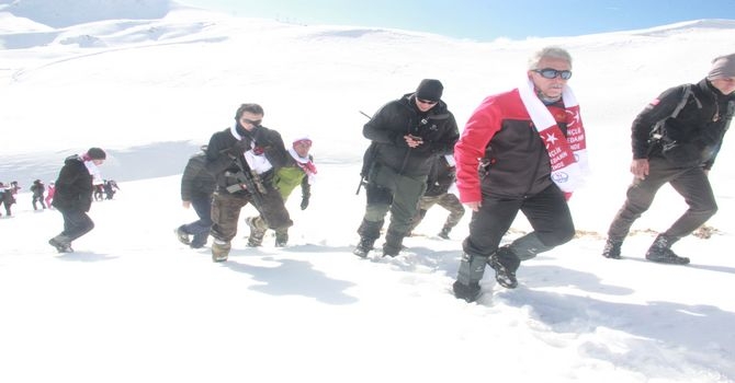 Sarıkamış şehitleri Hakkari'de anıldı galerisi resim 9