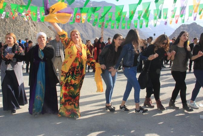 Hakkari 2018 Newroz coşkusu galerisi resim 35