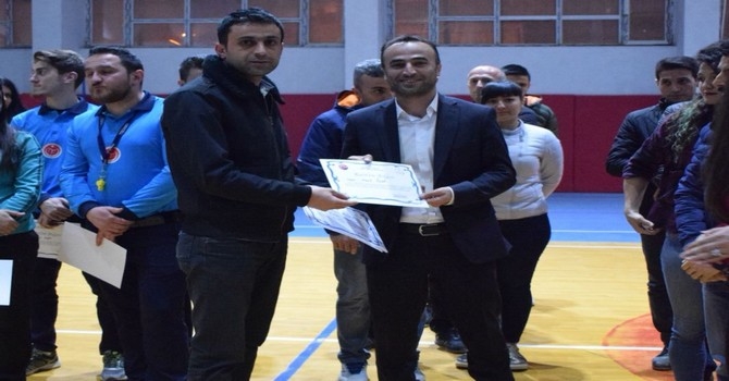 öğretmenler arası voleybol turnuvası sona erdi galerisi resim 1