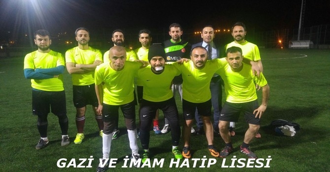 Öğretmenler arası futbol turnuvası galerisi resim 13