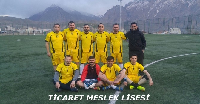 Öğretmenler arası futbol turnuvası galerisi resim 18