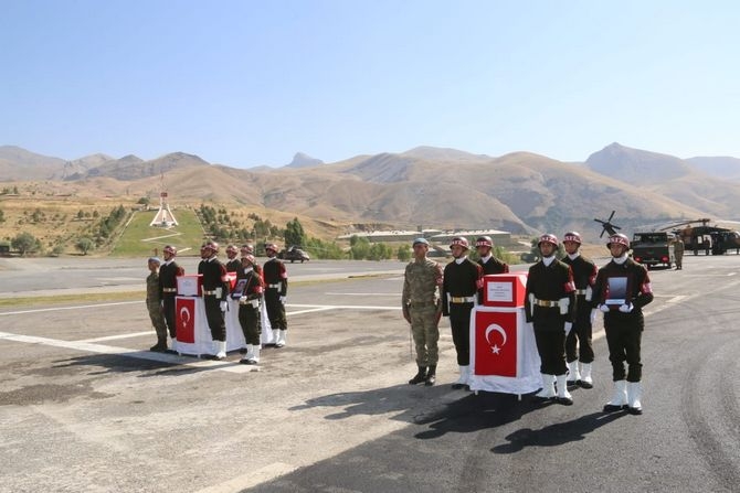 Anne ve bebeğine tören düzenlendi galerisi resim 1