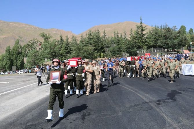 Anne ve bebeğine tören düzenlendi galerisi resim 9