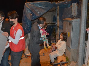 Hakkari'de Erdoğan ailesi sıcak yuvaya kavuşturuldu