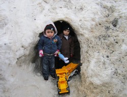 Üzümcü köyündeki çocukların tünel sevinci