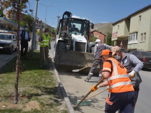 Belediye ve karayolları kenti pırıl pırıl yaptı