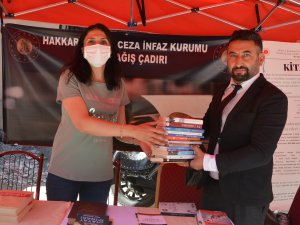 Başkan Arslan’dan mahkumlar için kitap bağışı