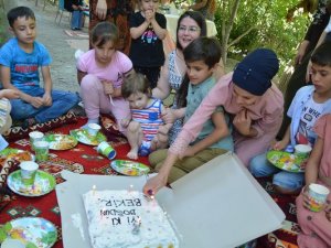 Hakkari’de masal ve doğum günü etkinliği düzenlendi