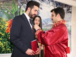 Vali Yardımcısı Kasımoğlu şehit oğlunun nikahını kıydı