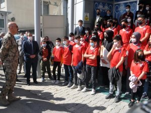 Emniyet Müdürlüğü 40 öğrenciyi Ankara'ya gönderdi