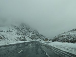 Van’da kar yağışı ve sis