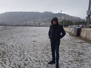 53 yıl aradan sonra Alanya'ya kar yağdı