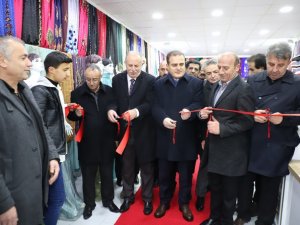 Hakkari'de yöresel giyim mağazası açıldı
