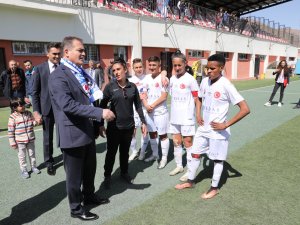Hakkarigücü Spor,  İdman yurduspor'u 1-0 mağlup etti