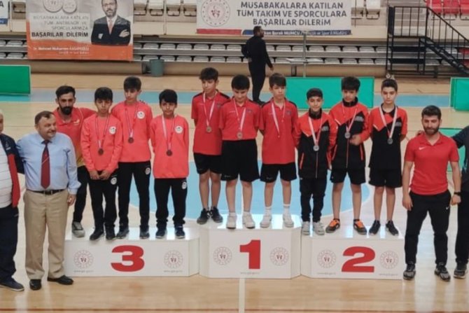Hakkarili Masa Tenisçilerin büyük başarısı