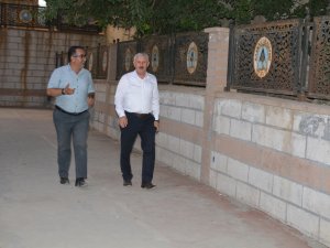 Başkan Özbek Kent Parkta objektiflere yakalandı