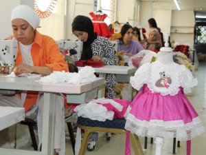 Şırnak'ta bebek kıyafetleri ihraç ediliyor